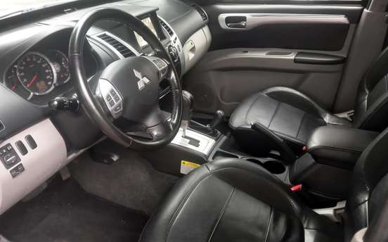 MITSUBISHI-PAJERO DAKAR-2011