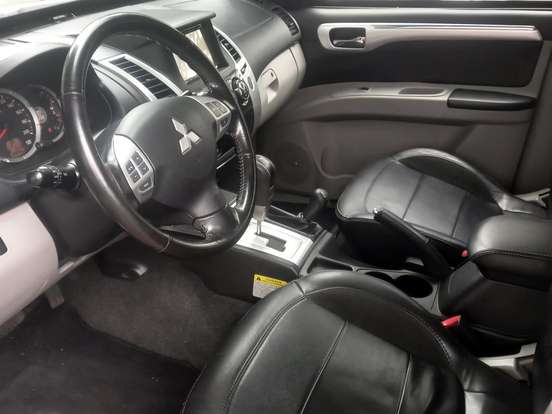 MITSUBISHI-PAJERO DAKAR-3.5 HPE 7 LUGARES 4X4 V6 24V FLEX 4P AUTOMÁTICO MITSUBISHI-PAJERO DAKAR-2011