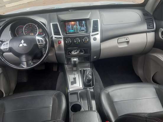 MITSUBISHI-PAJERO DAKAR-3.5 HPE 7 LUGARES 4X4 V6 24V FLEX 4P AUTOMÁTICO MITSUBISHI-PAJERO DAKAR-2011