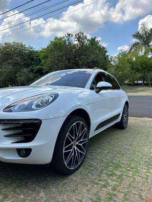 PORSCHE-MACAN-2015