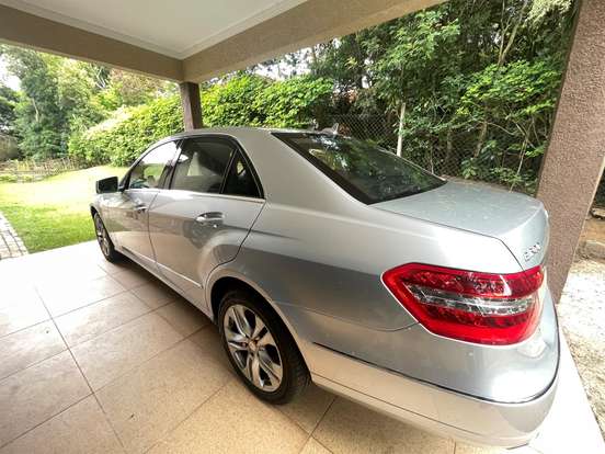 MERCEDES-BENZ-E 500-5.0 AVANTGARDE VR4 V8 GASOLINA 4P AUTOMÁTICO MERCEDES-BENZ-E 500-2011