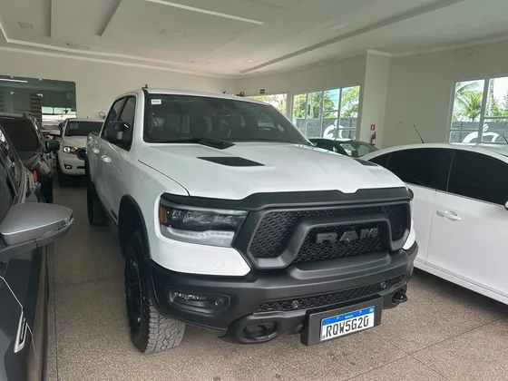 RAM 1500 5.7 V8 GASOLINA REBEL CD 4X4 AUTOMÁTICO