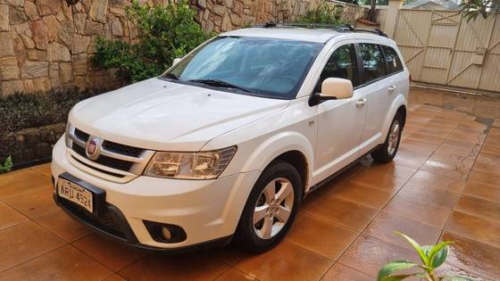 FIAT FREEMONT 2.4 PRECISION 16V GASOLINA 4P AUTOMÁTICO