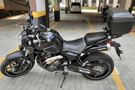 YAMAHA MT-03 
