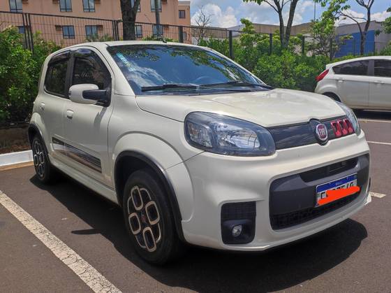 FIAT UNO 1.4 EVO SPORTING 8V FLEX 4P AUTOMATIZADO