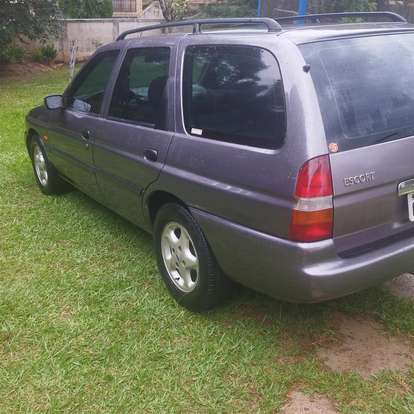 FORD-ESCORT-1997