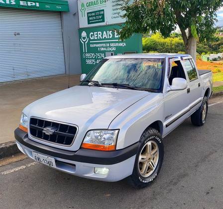 CHEVROLET S10 2.8 DLX 4X4 CD 12V TURBO INTERCOOLER DIESEL 4P MANUAL