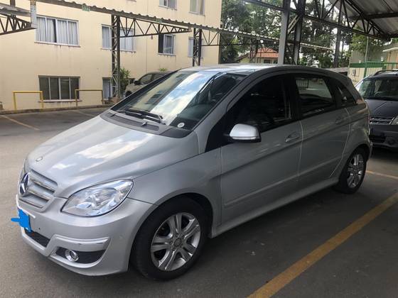 MERCEDES-BENZ B 180 1.7 8V GASOLINA 4P AUTOMÁTICO