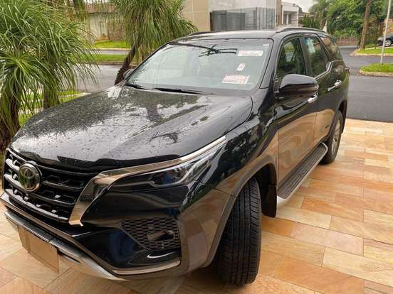 TOYOTA-HILUX SW4-2.8 D-4D TURBO DIESEL SRX 4X4 AUTOMÁTICO TOYOTA-HILUX SW4-2023