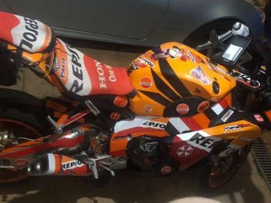 HONDA-CBR 1000RR REPSOL HONDA-CBR 1000RR REPSOL-2010