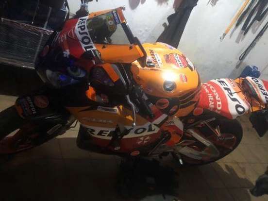 HONDA-CBR 1000RR REPSOL HONDA-CBR 1000RR REPSOL-2010