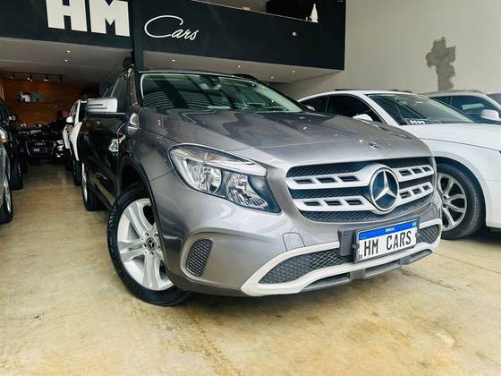 MERCEDES-BENZ GLA 200 1.6 CGI FLEX STYLE 7G-DCT