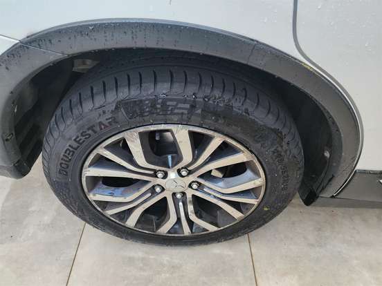 MITSUBISHI-OUTLANDER-2015