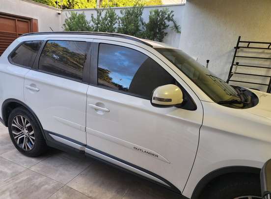 MITSUBISHI-OUTLANDER-2015