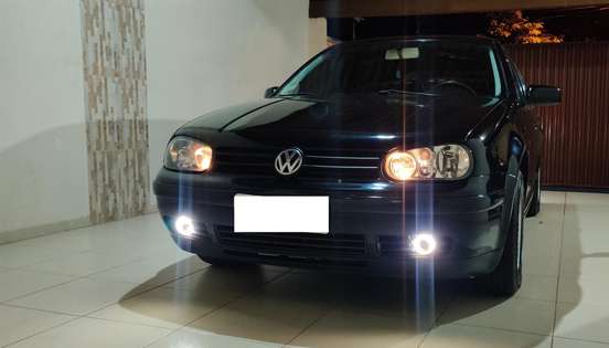 VOLKSWAGEN-GOLF-2002
