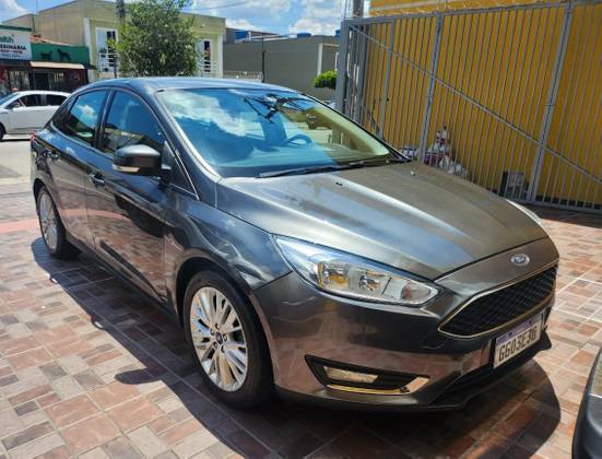 FORD FOCUS 2.0 SE FASTBACK 16V FLEX 4P POWERSHIFT