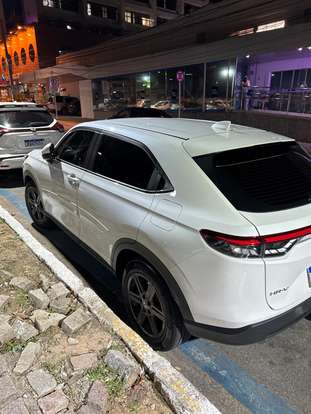 HONDA-HR-V-2023