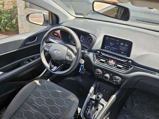 HYUNDAI-HB20X-2021