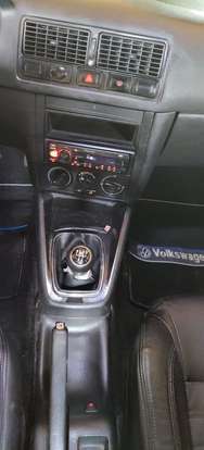 VOLKSWAGEN-GOLF-1.6 MI 8V GASOLINA 4P MANUAL VOLKSWAGEN-GOLF-2002