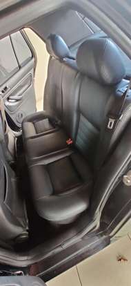 VOLKSWAGEN-GOLF-2002