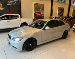 BMW 318i 2.0 SPORT 16V GASOLINA 4P AUTOMÁTICO BMW 318i 2.0 SPORT 16V GASOLINA 4P AUTOMÁTICO