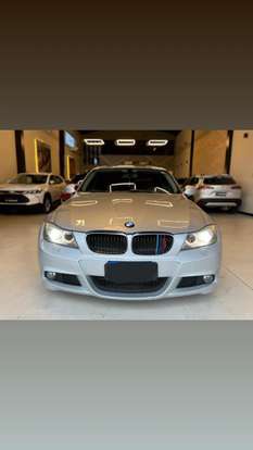 BMW-318i-2011