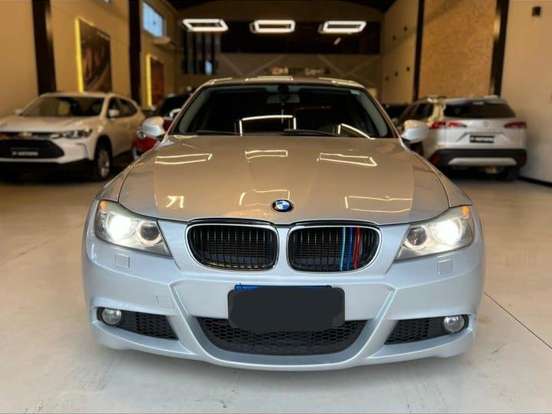 BMW-318i-2.0 SPORT 16V GASOLINA 4P AUTOMÁTICO BMW-318i-2011