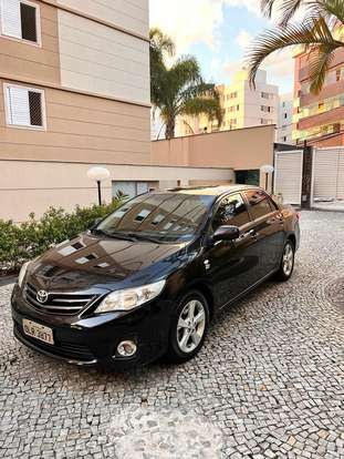 TOYOTA-COROLLA-2012