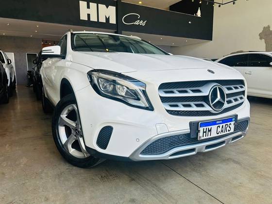 MERCEDES-BENZ GLA 200 1.6 CGI FLEX ADVANCE 7G-DCT