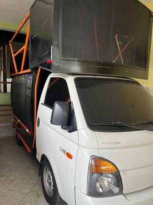 HYUNDAI HR 2.5 LONGO SEM CAÇAMBA 4X2 16V 130CV TURBO INTERCOOLER DIESEL 2P MANUAL