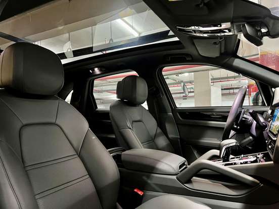 PORSCHE-CAYENNE-2019