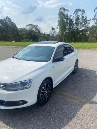 VOLKSWAGEN-JETTA-2.0 TSI HIGHLINE 211CV GASOLINA 4P TIPTRONIC VOLKSWAGEN-JETTA-2013