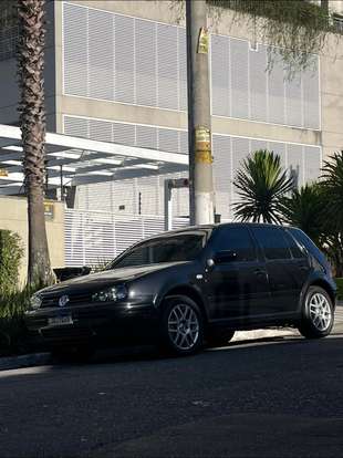 VOLKSWAGEN-GOLF-2002
