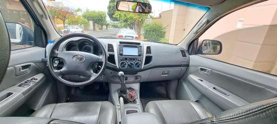 TOYOTA-HILUX-2006