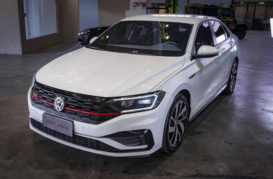 VOLKSWAGEN JETTA 2.0 350 TSI GASOLINA GLI DSG