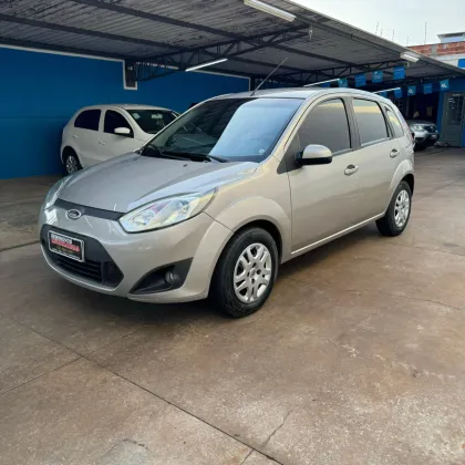 FORD FIESTA 1.6 ROCAM HATCH 8V FLEX 4P MANUAL