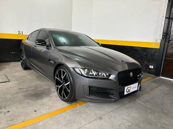 JAGUAR XE 2.0 16V SI4 TURBO GASOLINA R-SPORT 4P AUTOMÁTICO