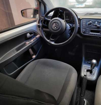 VOLKSWAGEN-UP-2017