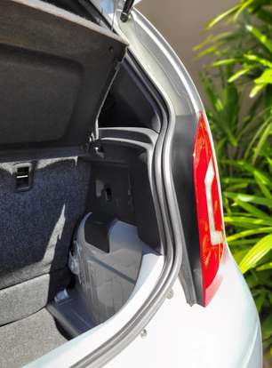 VOLKSWAGEN-UP-1.0 MPI RUN UP 12V FLEX 4P AUTOMATIZADO VOLKSWAGEN-UP-2017