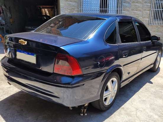 CHEVROLET-VECTRA-2.0 MPFI EXPRESSION 8V GASOLINA 4P MANUAL CHEVROLET-VECTRA-2005