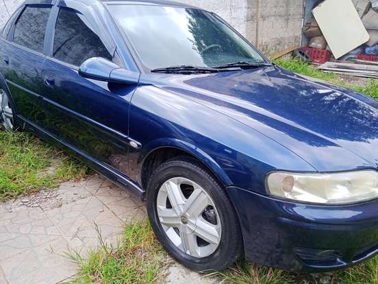 CHEVROLET-VECTRA-2.0 MPFI EXPRESSION 8V GASOLINA 4P MANUAL CHEVROLET-VECTRA-2005