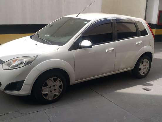 FORD-FIESTA-2013