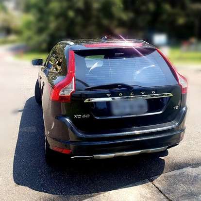 VOLVO-XC60-2014