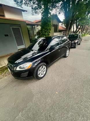 VOLVO-XC60-2012