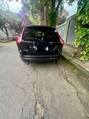 VOLVO-XC60-2012