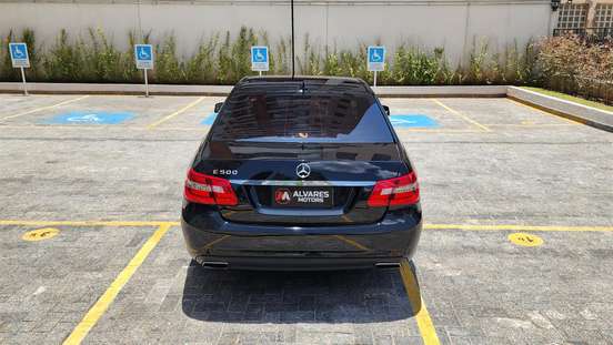 MERCEDES-BENZ-E 500-2011