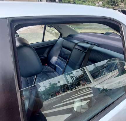 BMW-325i-1992