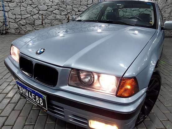 BMW-325i-2.5 SEDAN 24V GASOLINA 4P AUTOMÁTICO BMW-325i-1992