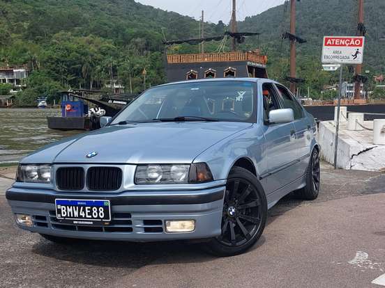 BMW-325i-2.5 SEDAN 24V GASOLINA 4P AUTOMÁTICO BMW-325i-1992