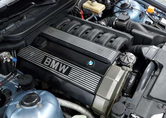 BMW-325i-1992